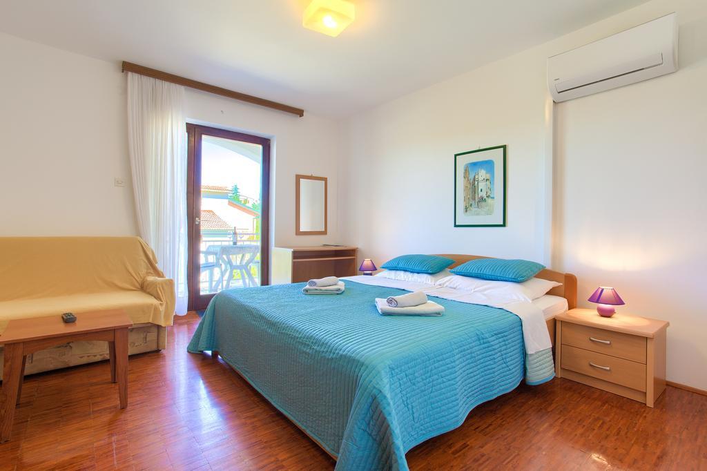 Apartments Vlatko Krk Town Εξωτερικό φωτογραφία