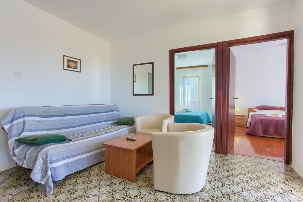 Apartments Vlatko Krk Town Εξωτερικό φωτογραφία