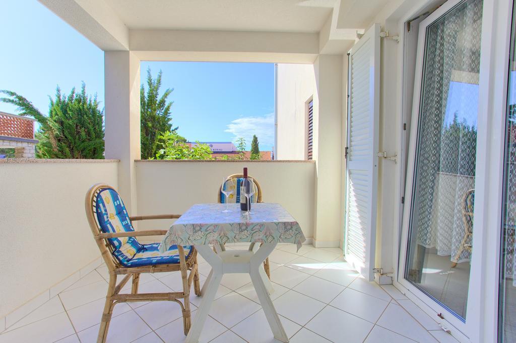 Apartments Vlatko Krk Town Εξωτερικό φωτογραφία