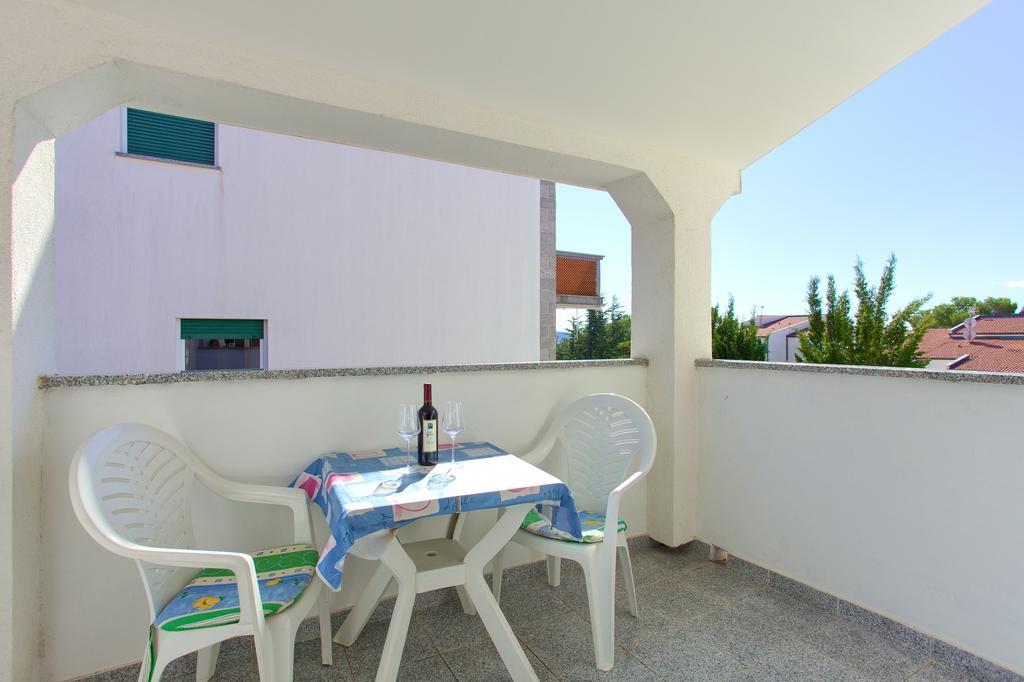 Apartments Vlatko Krk Town Εξωτερικό φωτογραφία