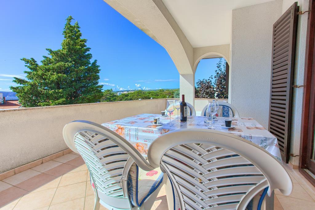 Apartments Vlatko Krk Town Εξωτερικό φωτογραφία