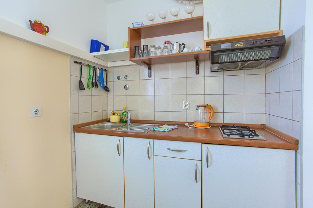 Apartments Vlatko Krk Town Εξωτερικό φωτογραφία